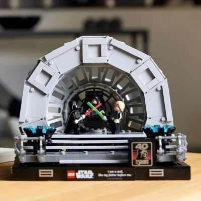 LEGO 75352 Star Wars Diorama,Sala del Trono del Emperador, Maqueta del 40 Aniversario del Retorno del Jedi, Duelo de Espadas Láser