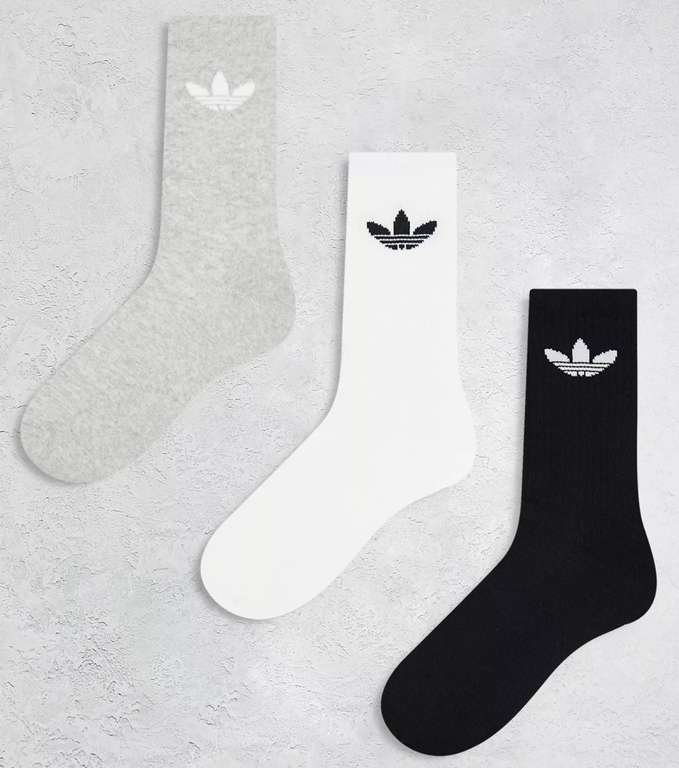 Pack de 3 pares de calcetines de color negro, gris y blanco con detalle de trébol de adidas Originals