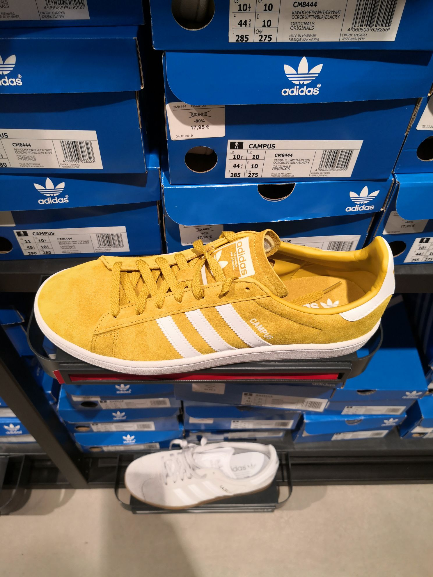adidas outlet alcorcon